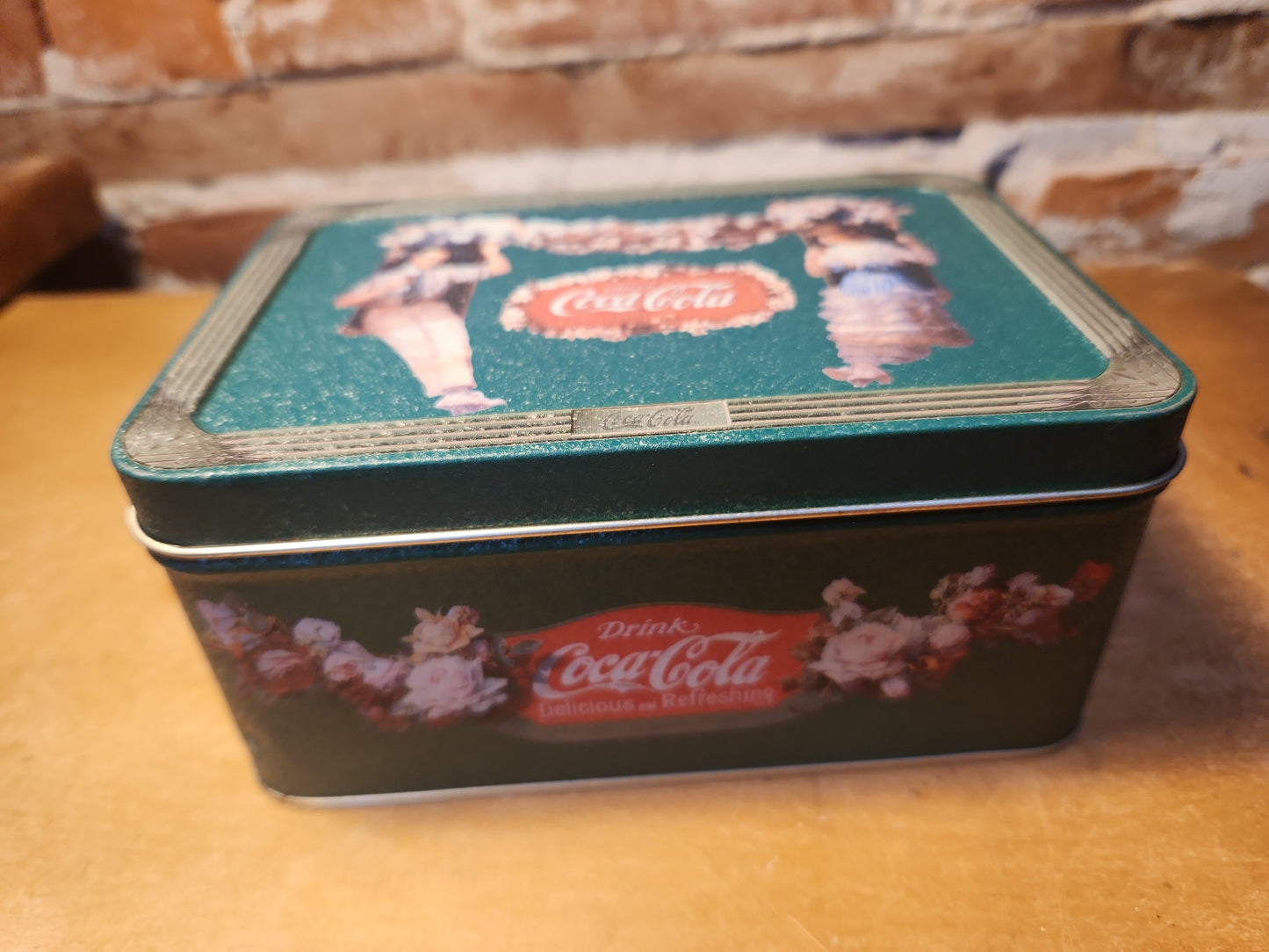 Vintage Tin Coca-Cola Green with Couple by Artist Pam Renfroe Coke 1997 cct78