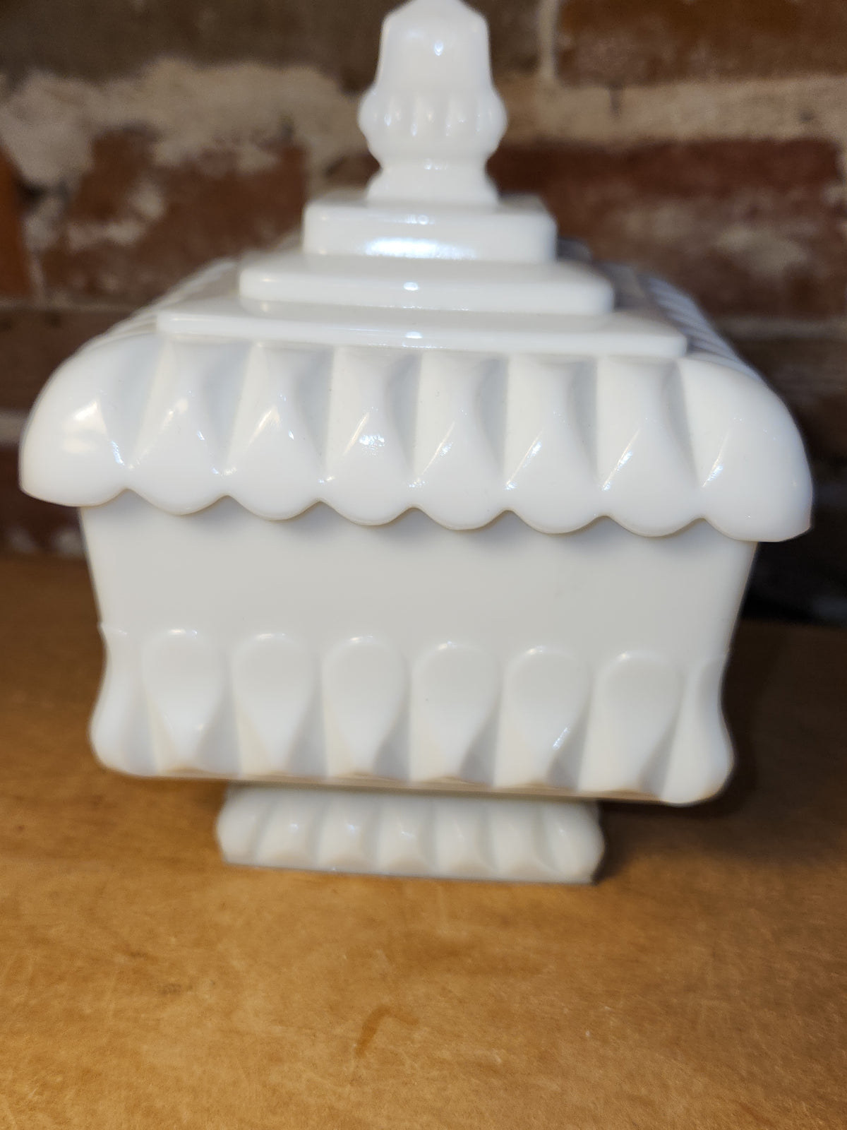Vintage Westmorland Milk Glass Covered Candy Dish Wedding Pattern mg70