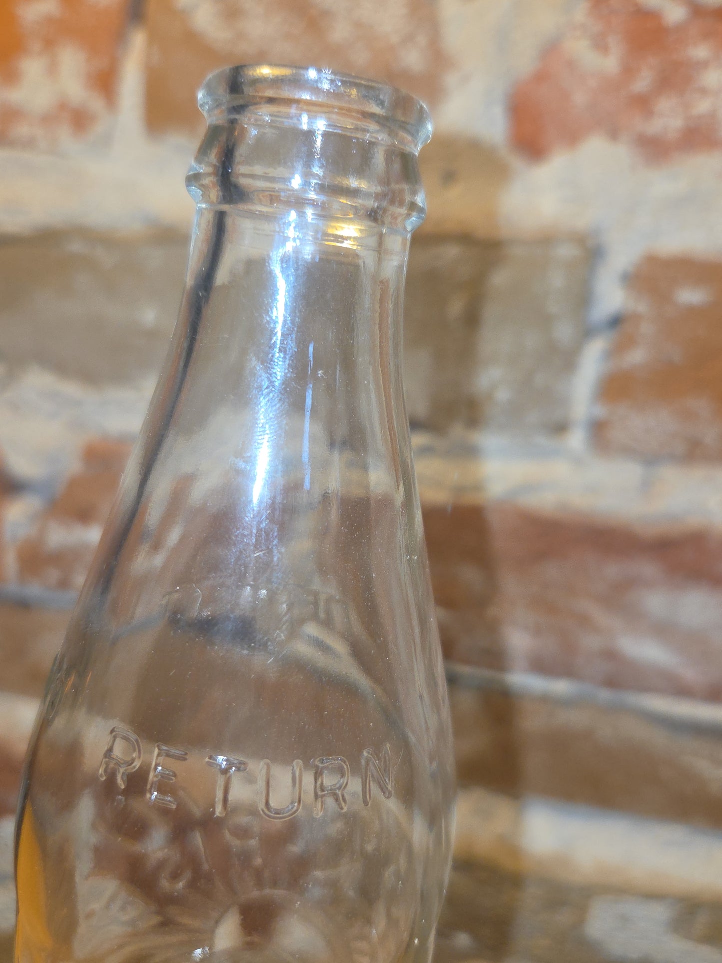 Vintage Soda Bottle Sun-Rise Beverage 10 oz Clear Glass vsb50