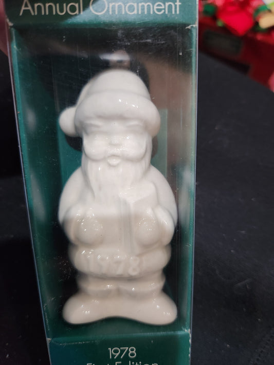 Goebel Santa Annual Ornament - 1978 First Edition New in Box. Og1