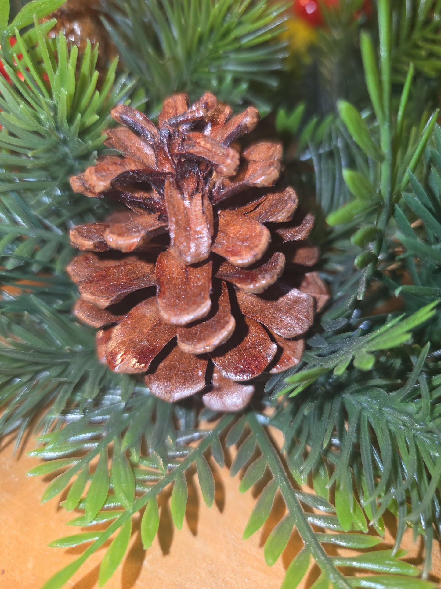 Vintage Christmas Candle Ring Centerpiece Plastic Greenery Pinecone Pear Berry Evergreen cr3