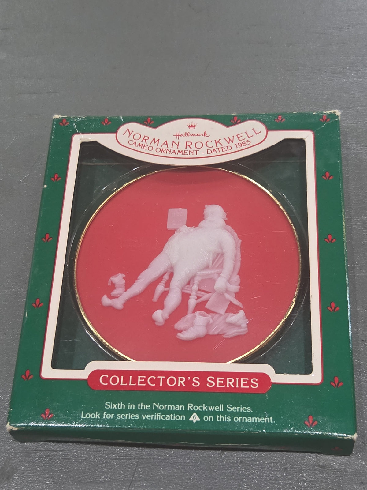Vintage Hallmark Keepsake Norman Rockwell Cameo Ornament 9th in Series 1988