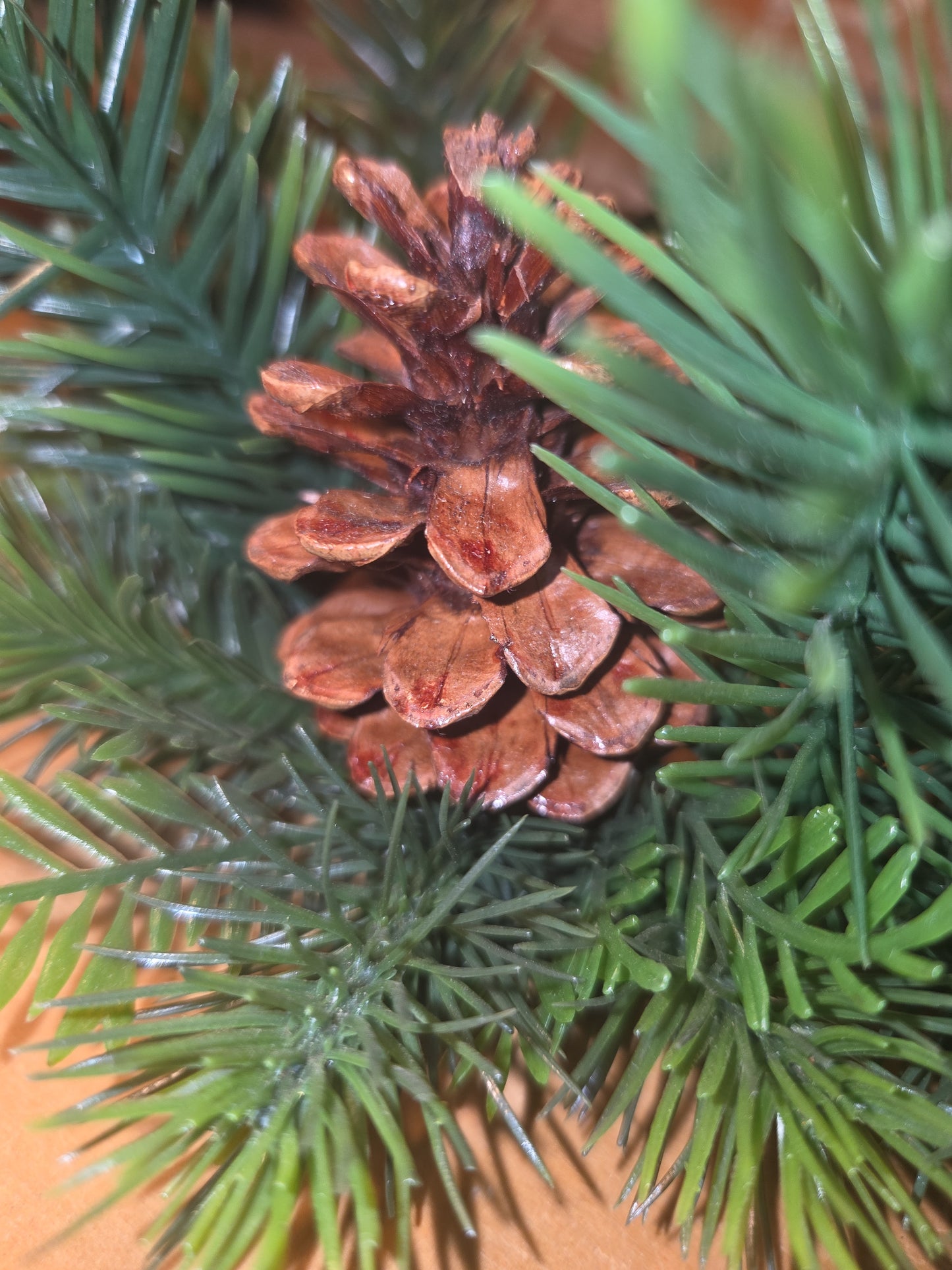 Vintage Christmas Candle Ring Centerpiece Plastic Greenery Pinecone Pear Berry Evergreen cr3