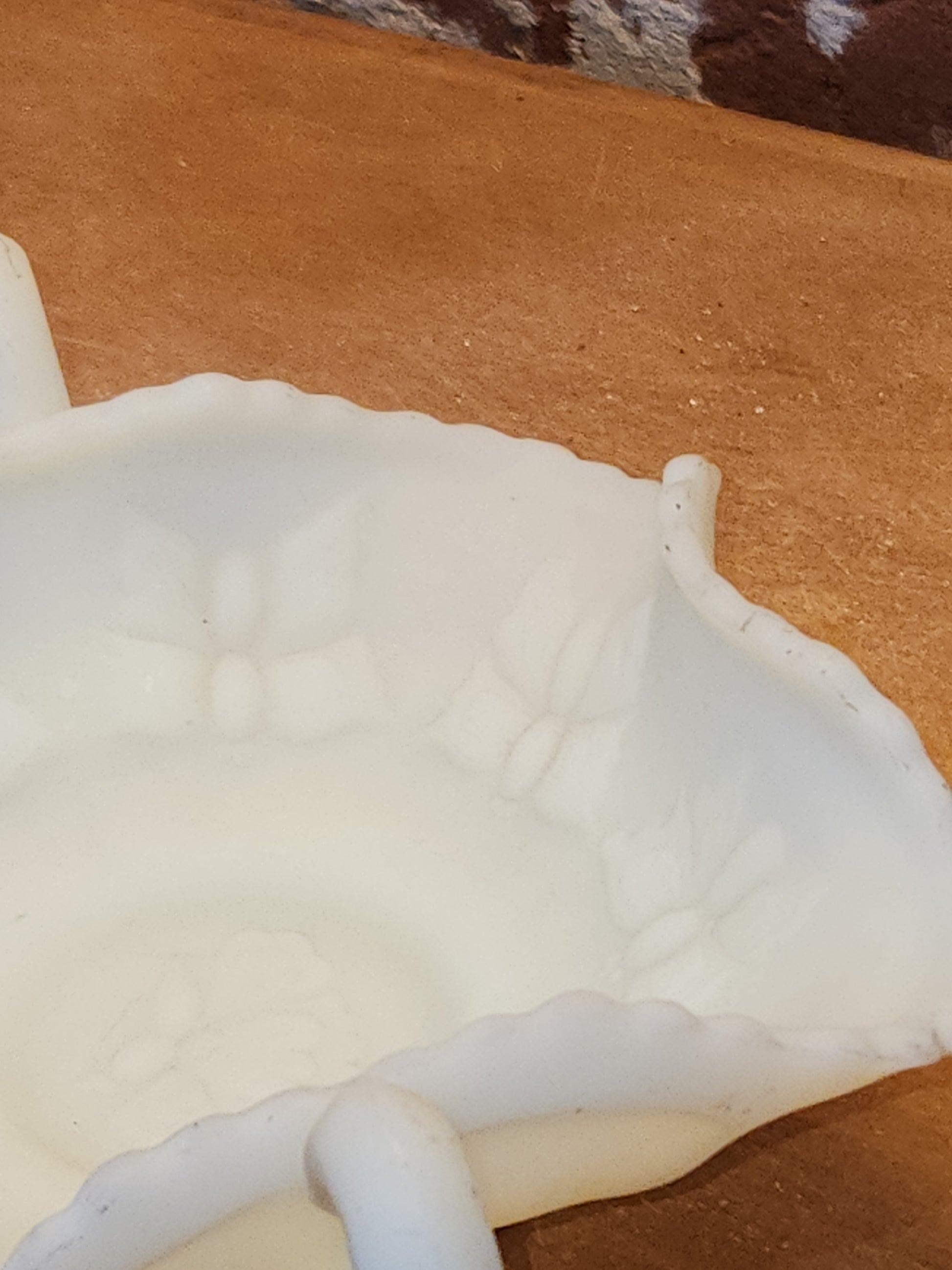 Fenton Vaseline Uranium Satin Handled Butterfly Ruffled Dish Candy Trinket GLOWS ug7