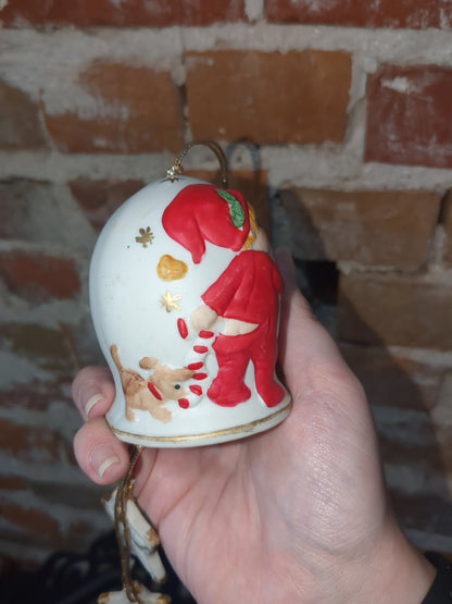 Vintage Jasco Christmas Chimes with Boy in Pajamas, a dog & ceramic stars Taiwan o2578