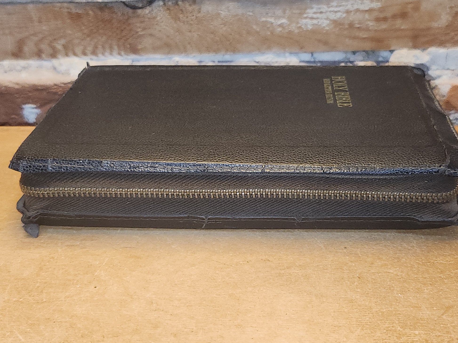 Vintage Hardcover Zipper The Holy Bible Red Letter Edition vb03