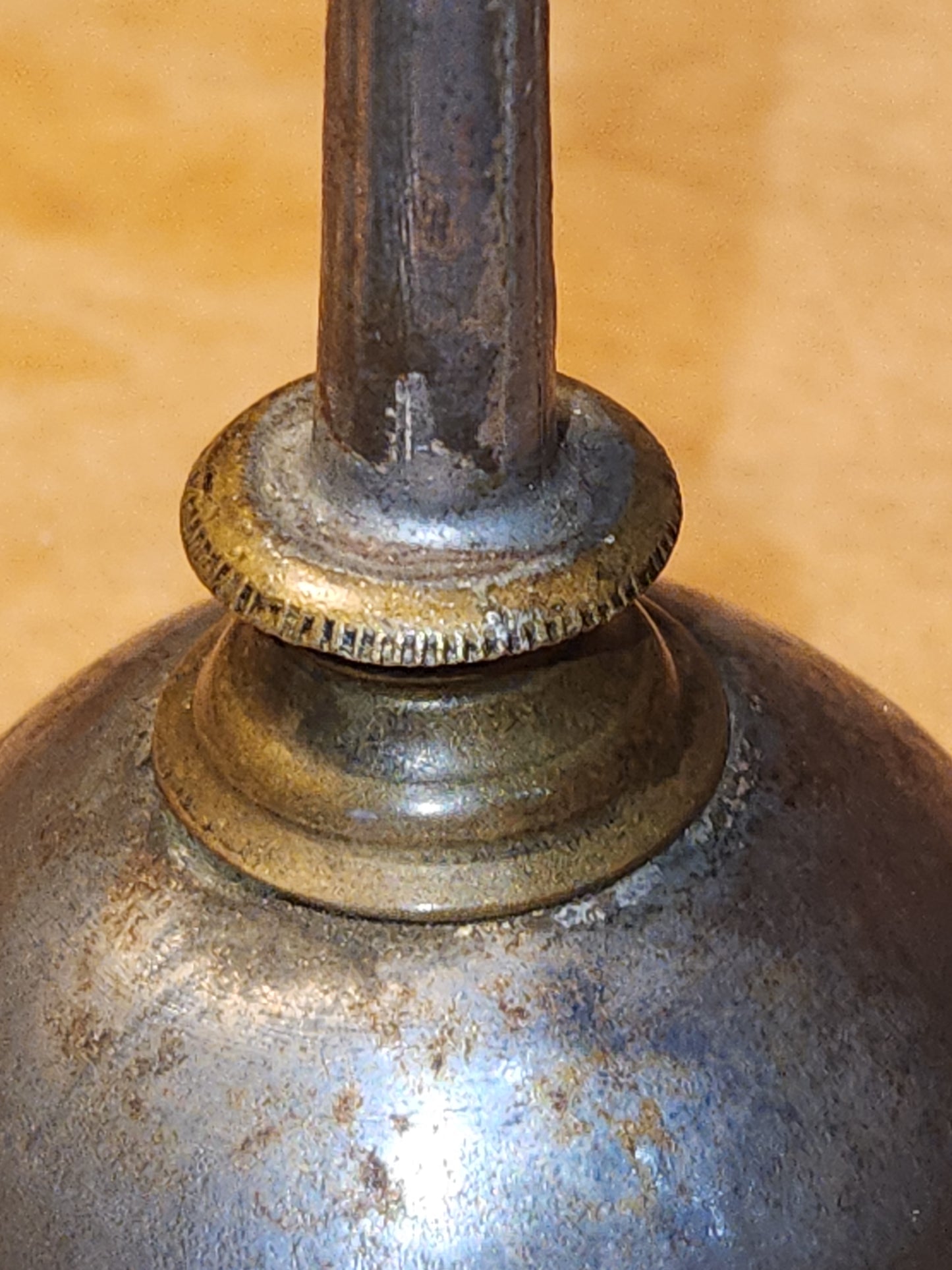 Vintage Metal Small Oil Can oc76