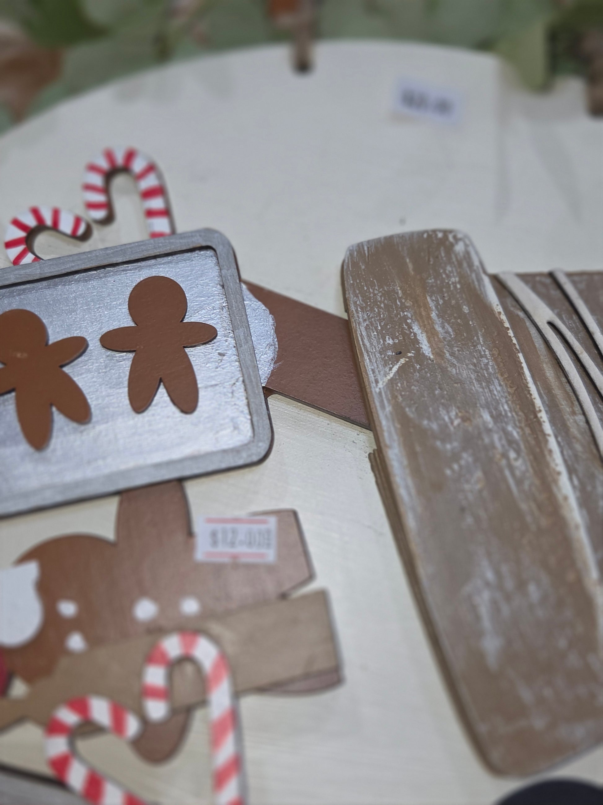 Making Gingerbread Men and Candy Canes Insert for Interchangeable Pot Spilling Door Sign *Sign Sold Seperately* pi11