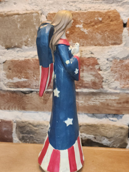 Patriotic Resin Angel with Dove an79