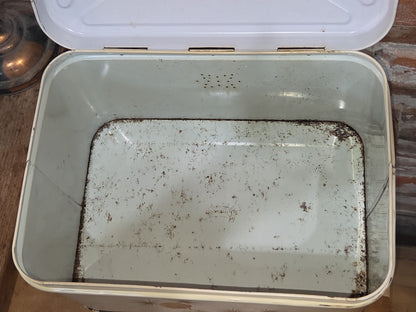 Vintage Decoware Metal Bread Box Hinged Lid Pinecones Yellow Cream AS IS tbb4