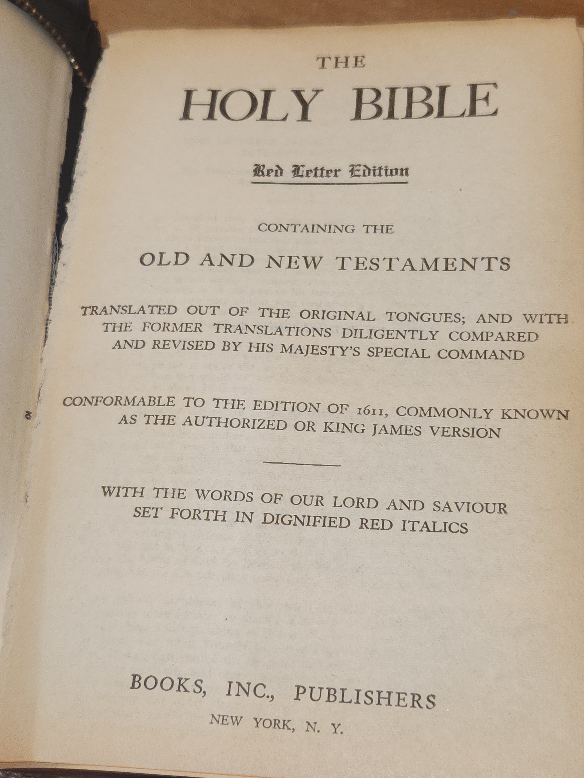 Vintage Hardcover Zipper The Holy Bible Red Letter Edition vb03