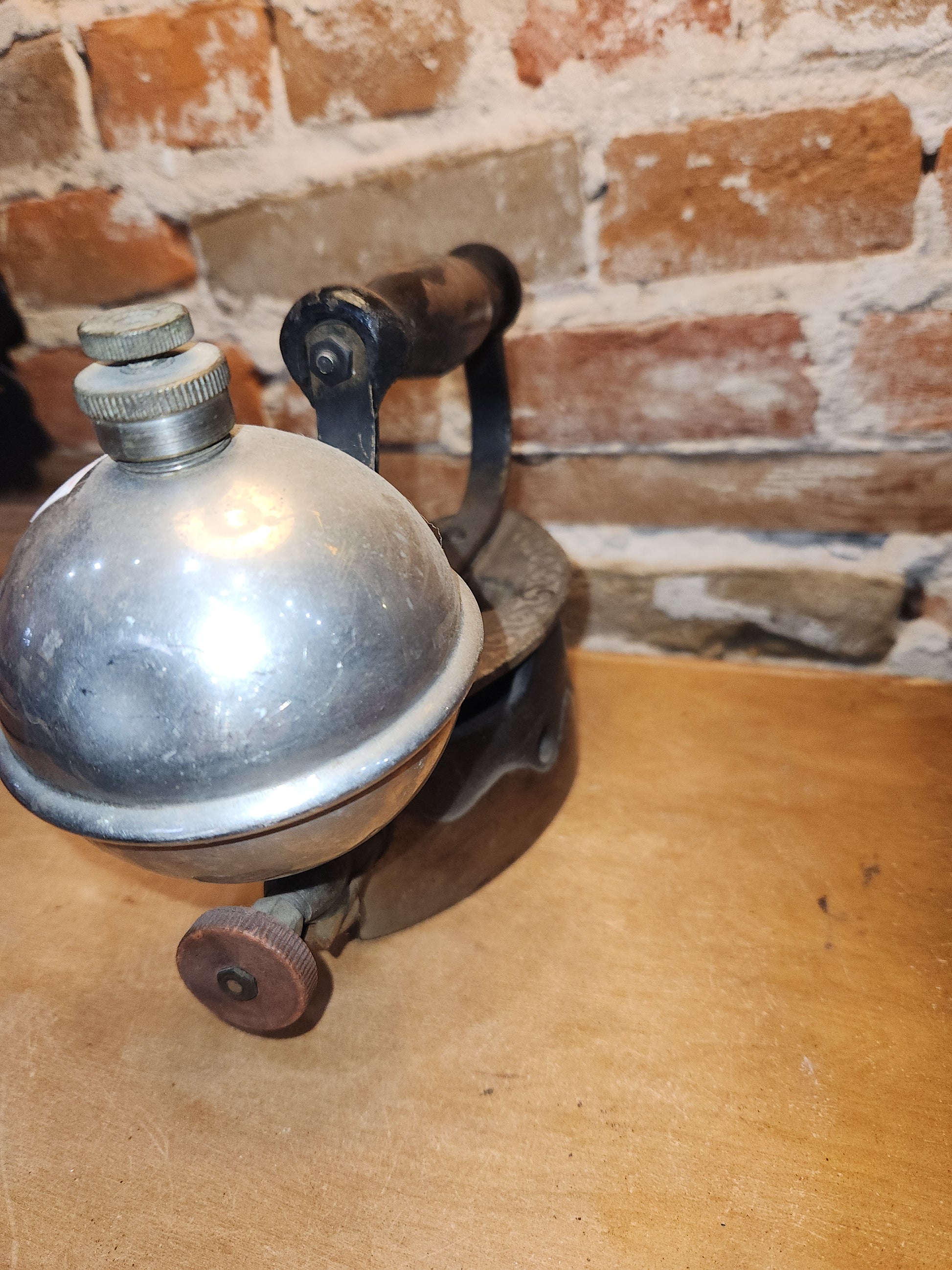 Vintage Gasoline Powered Sad Iron si5