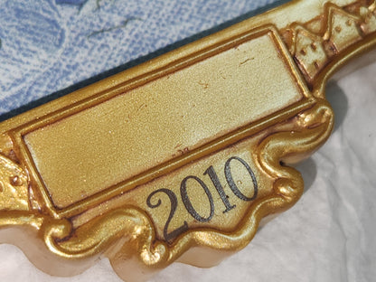 Hallmark Keepsake Ornament My Masterpiece Artwork Display 2010 AS IS no stickers