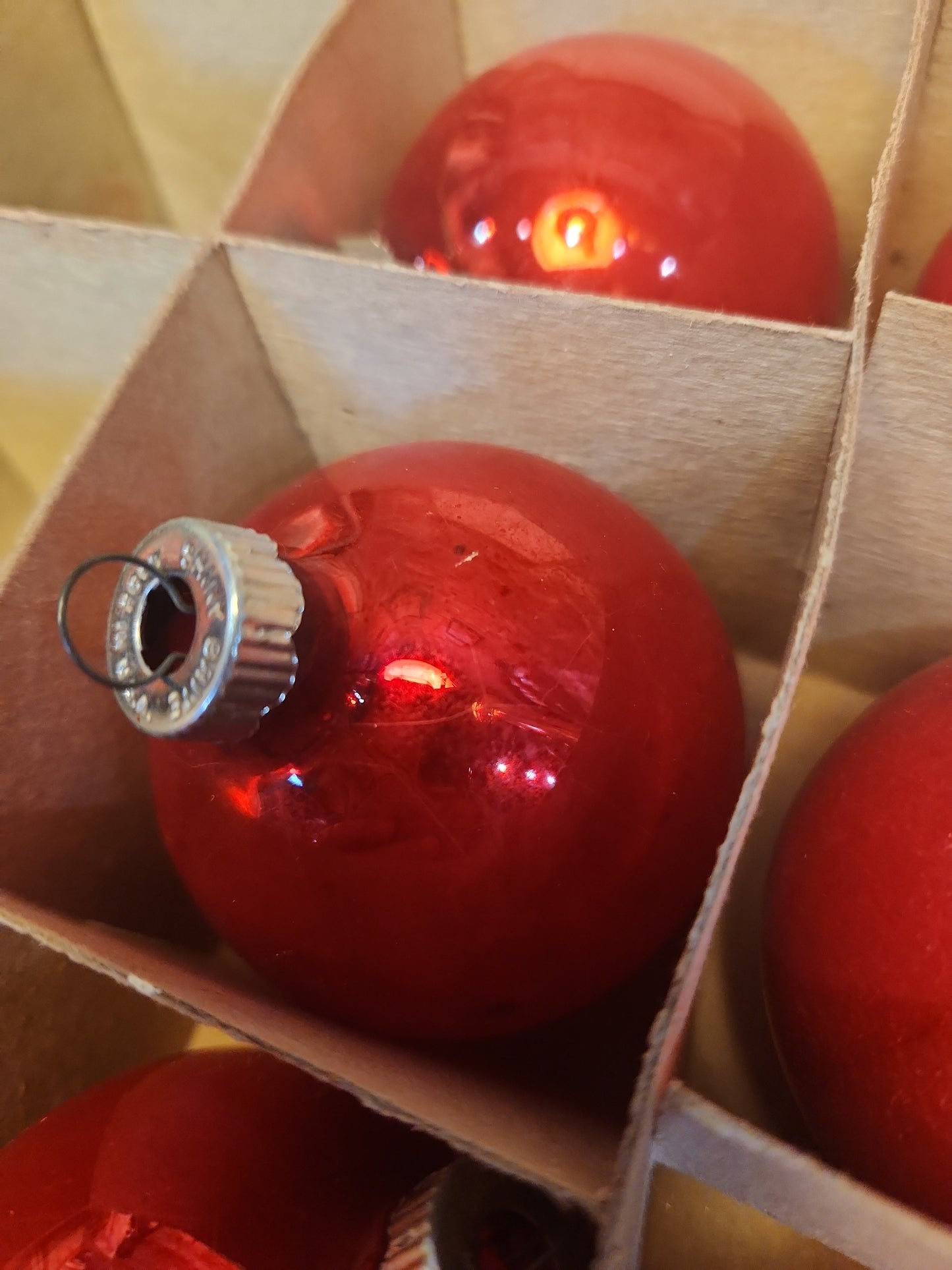 Vintage Shiny Brite 2 1/2" Red Ornaments in Box. Incomplete set. AS IS bo81