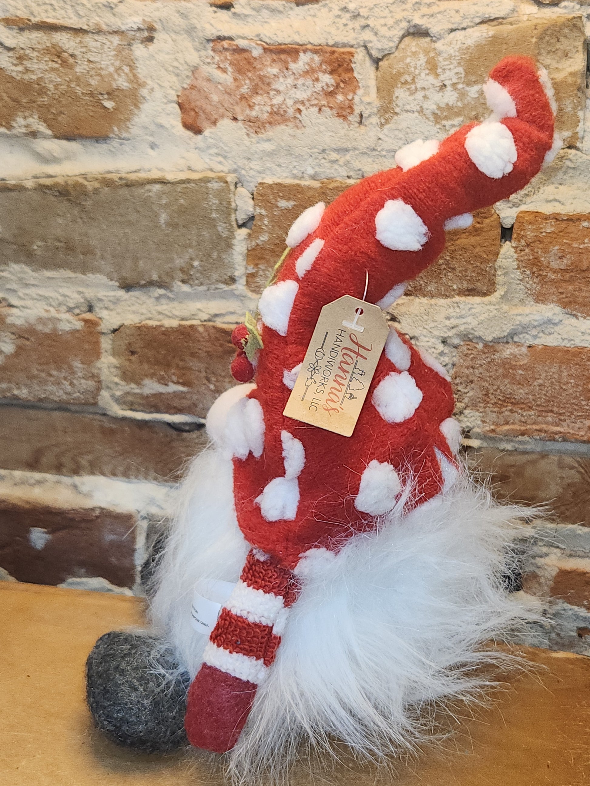 Christmas Gnome with Holly White Beard Lights Up gn05