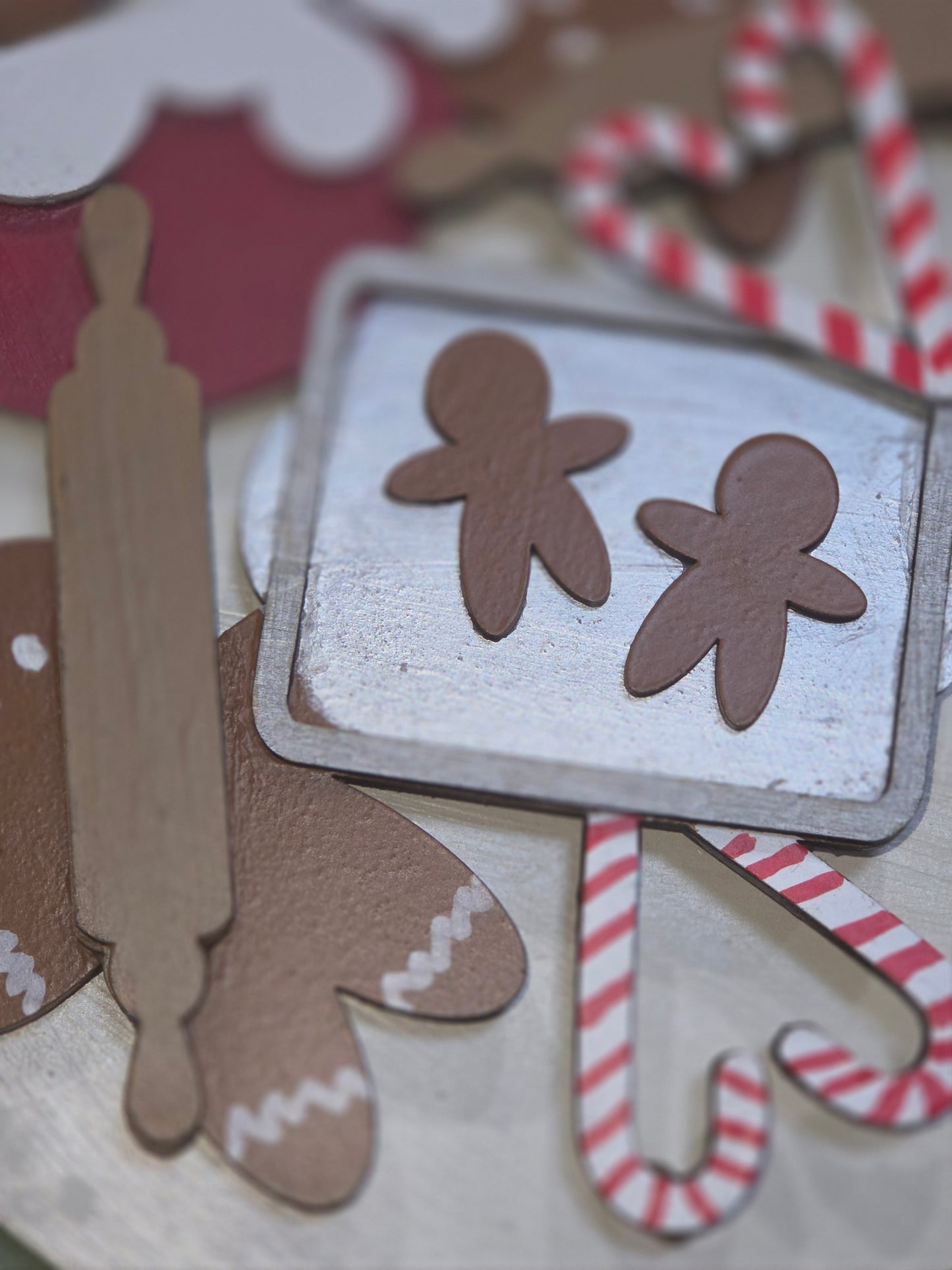 Making Gingerbread Men and Candy Canes Insert for Interchangeable Pot Spilling Door Sign *Sign Sold Seperately* pi11