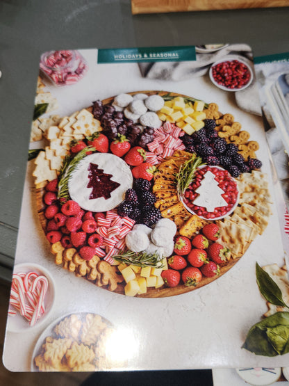 The Cheese Board Deck: 50 Cards For Styling Spreads, Savory & Sweet Meg Quinn bk02