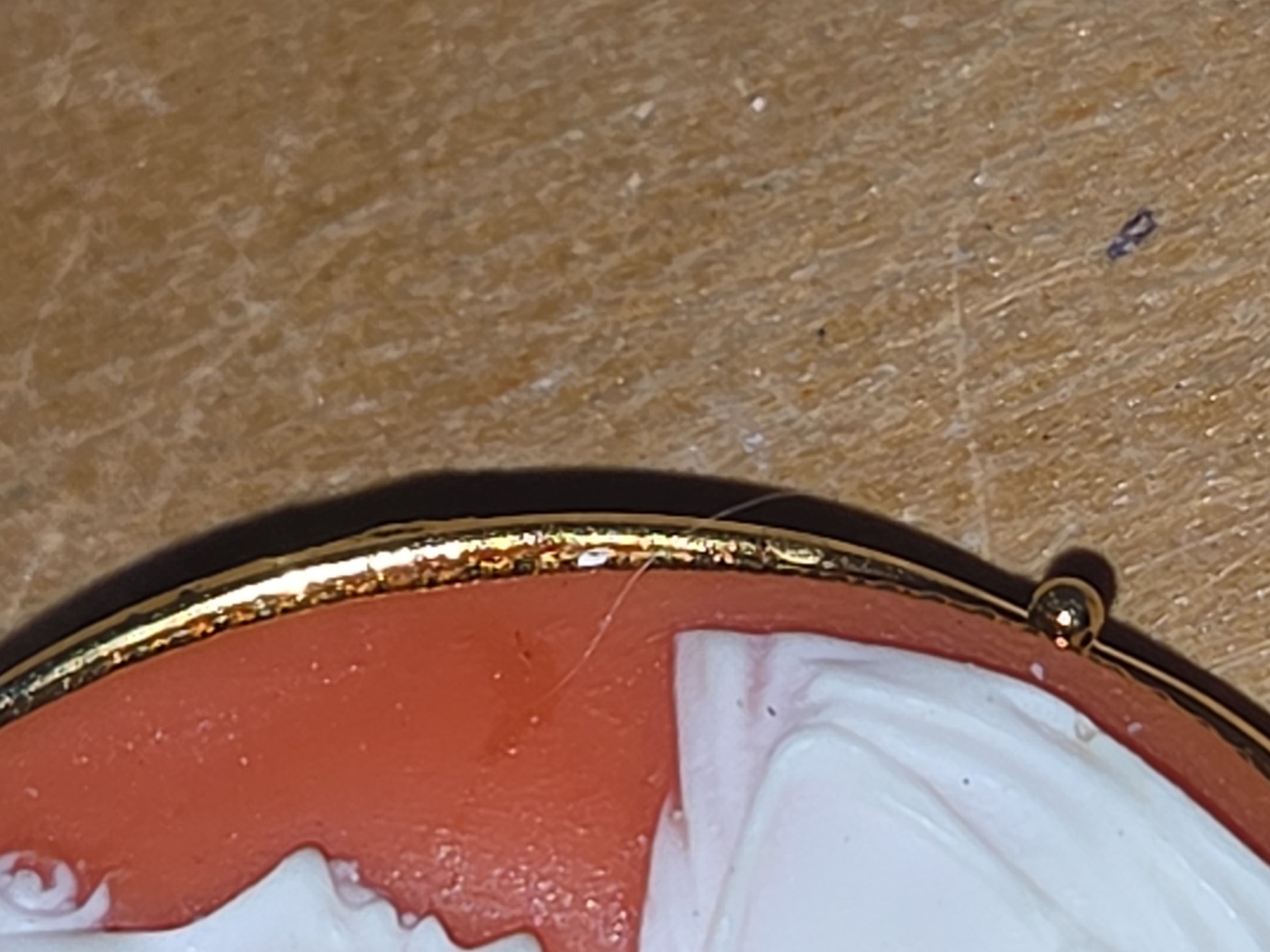Vintage Italian Sardonyx Shell Cameo Pin Brooch Hand Carved Italia Francesca Gold Tone