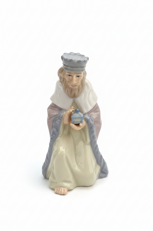 Vintage Replacement piece for Hallmark Ceramic 11 piece Nativity Set. WISEMAN #2 ONLY
