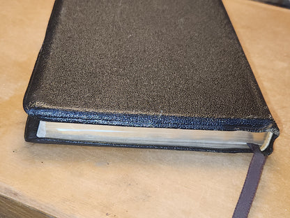 Vintage Softcover The Holy Bible Revised Standard Edition Harper & Brothers 1952 vb82