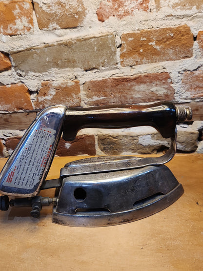Vintage Gasoline Powered Diamon Sad Iron si5