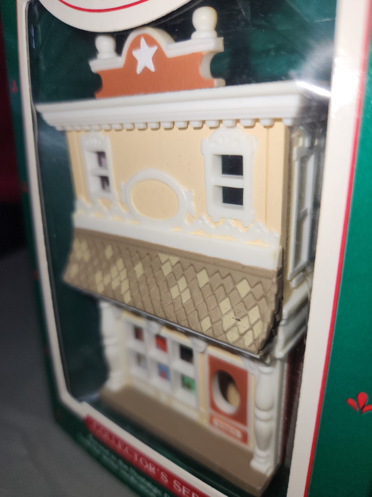 Vintage Hallmark Keepsake Ornament 1985 Old-Fashioned Toy Shop #2 Nostalgic Houses and Shops Series hh1985