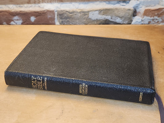 Vintage Softcover The Holy Bible Revised Standard Edition Harper & Brothers 1952 vb82