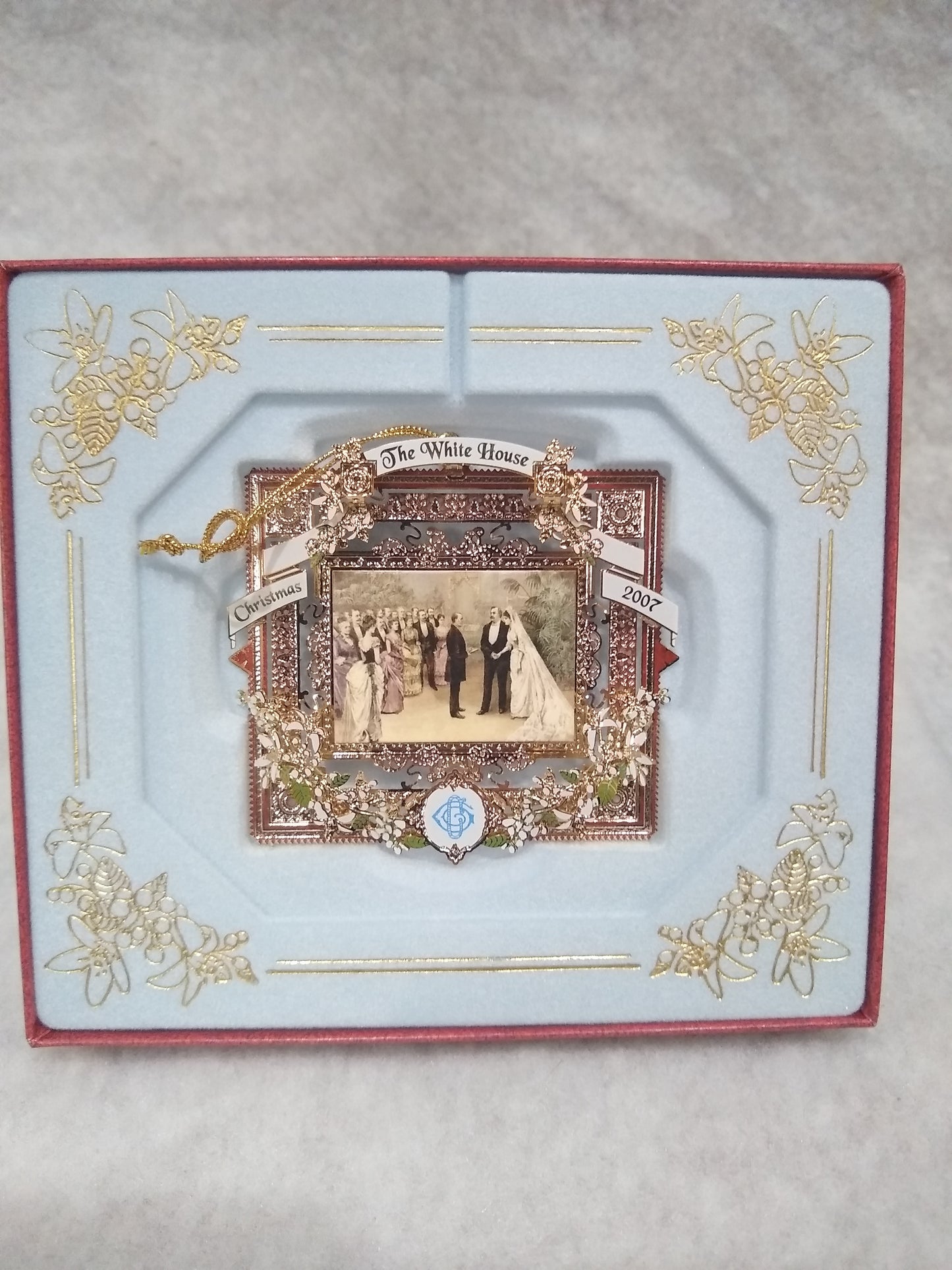 The White House Historical Association Collectible Christmas Ornament 2007. First wedding at the White House Grover Cleveland wh2007