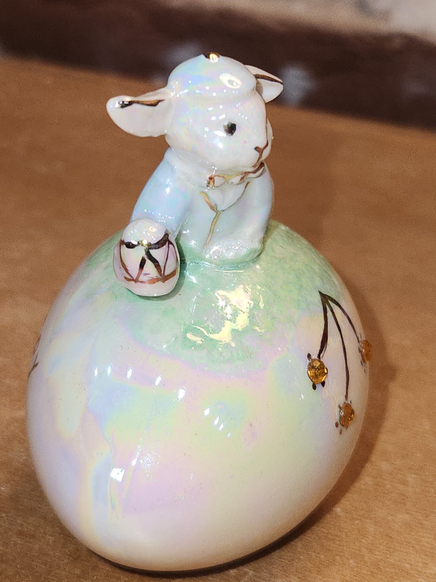 Vintage Porcelain Egg with 3D Lamb Egg Gold Accents. Eg8