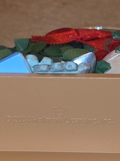 Vintage Hallmark Keepsake Ornament Winter Garden Ornament Birds Wreath Poinsettia 2004 ho70