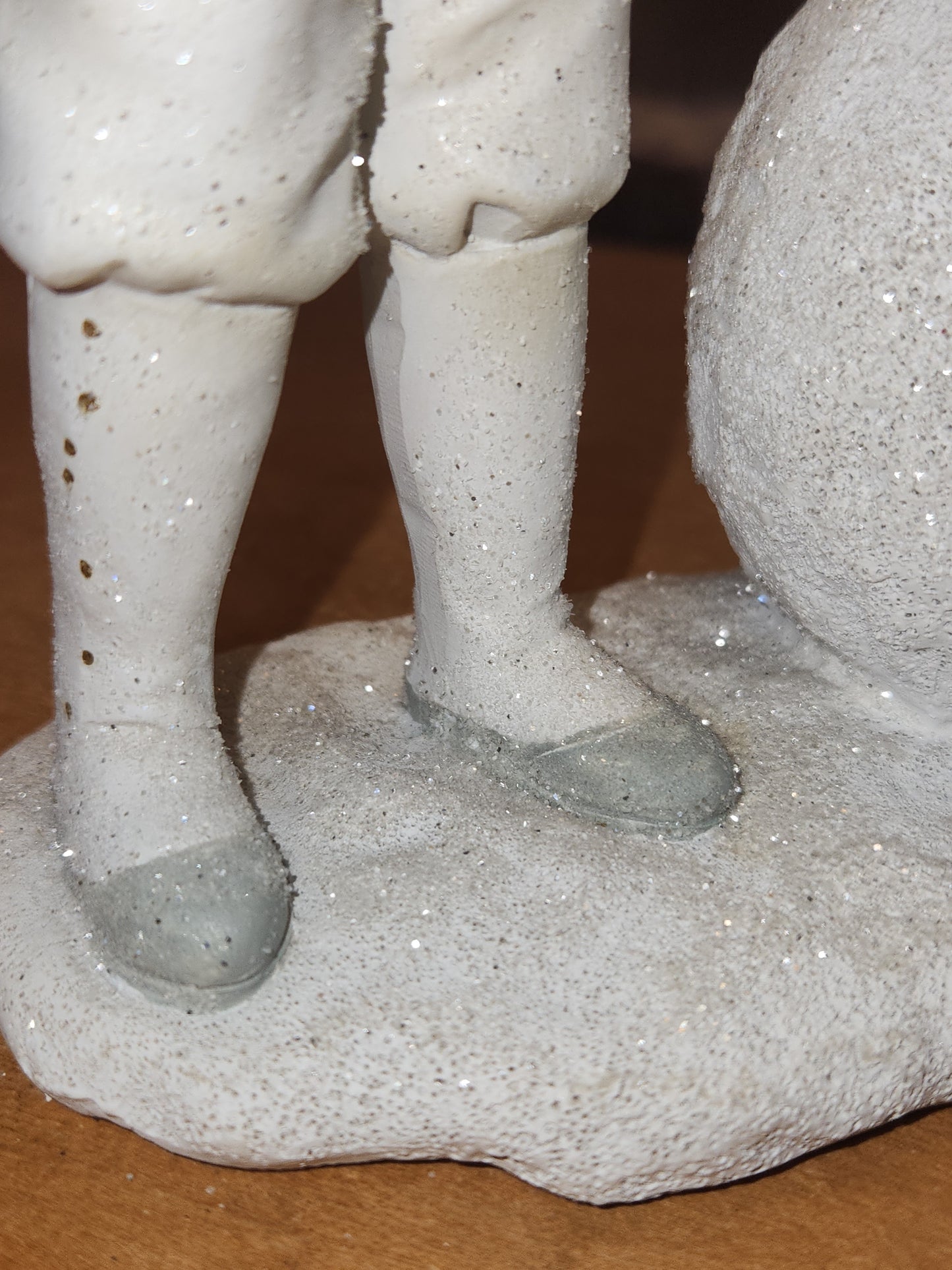 Kid Building Snowman Figurine Resin White Gold sm11