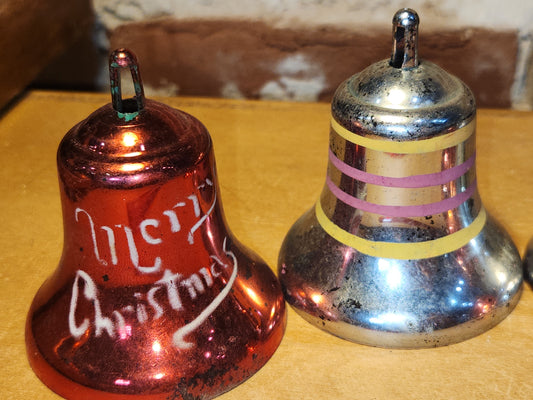 Vintage Hard Plastic Bells Unmatched Set of 4 AS IS bel8