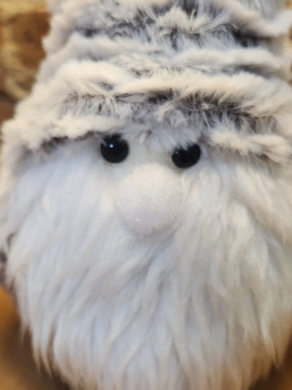Gnome Soft Grey and White Hat White Breard Natural Body gn02