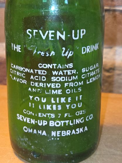 000 Vintage Soda Bottle 7-Up Bubbles & Swimsuit Lady Green Glass Omaha vsb6