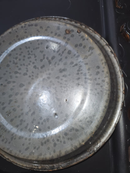 Vintage gray splotched enamel pie pan enm1