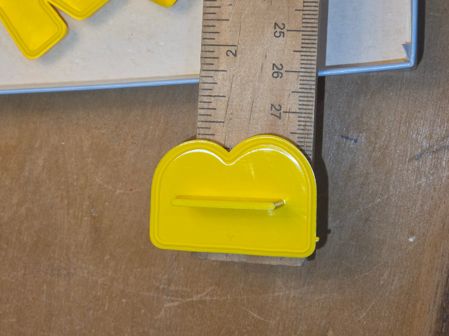Vintage Collectible Cookie Cutter Hallmark Alpha-bites c6