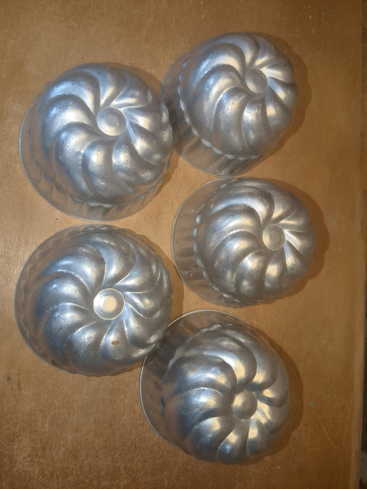 Vintage Aluminum Molds Jello Cake Tart Bundt 3" Diameter alu07
