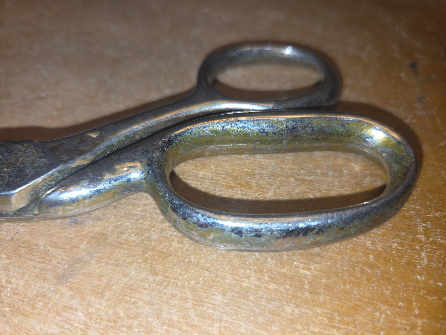 Vintage Richards of Sheffield England Radiant Golden Age Rustless Sewing Scissors Made in England sc9