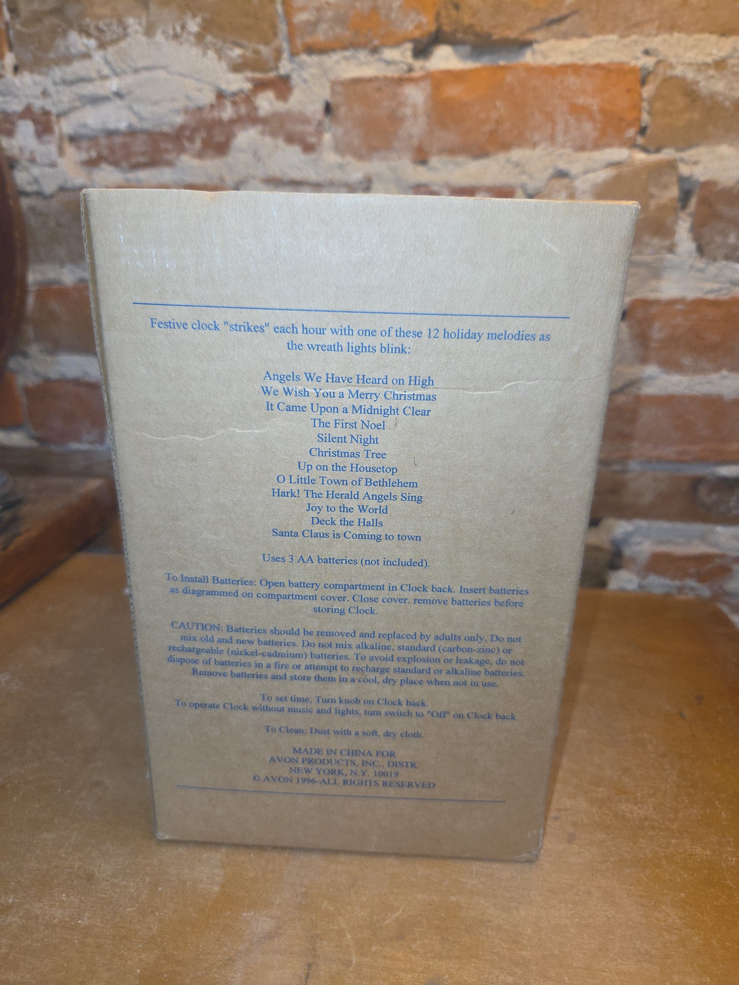 Vintage Avon Holiday Melody Clock in Box Works
