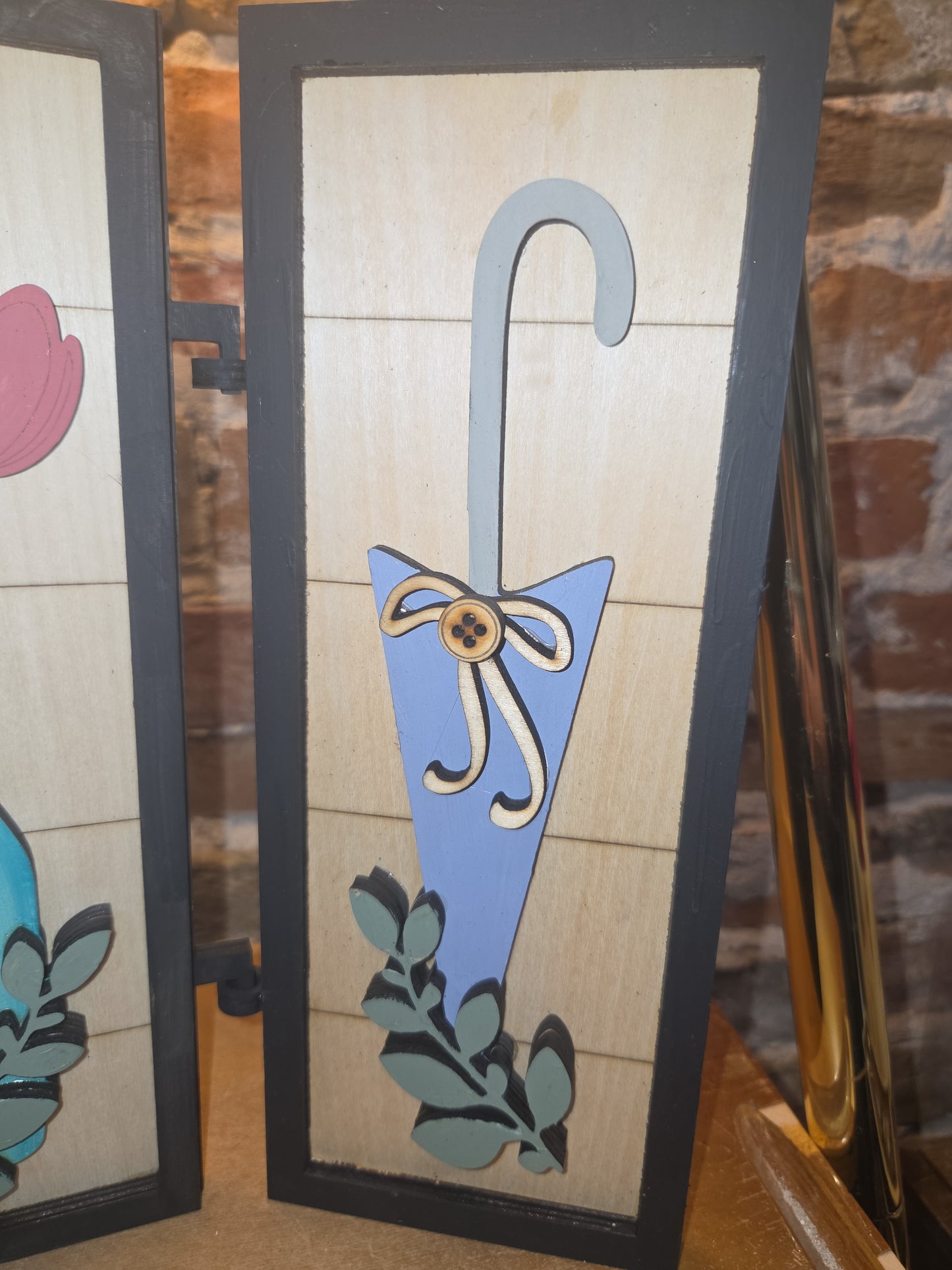 Trio Frame Decor Spring Bird Umbrella Tulips 10 1/2" tt71