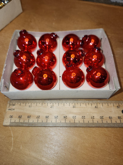 Box of Shiny Brite red ornament .98" 1" 25mm box of 12 bO01