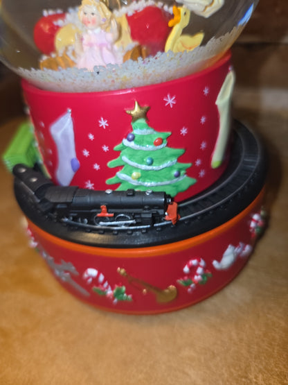 Hallmark Coca-Cola Coke Santa Christmas Musical Snow Globe Vintage Moving Train 2001 cc240