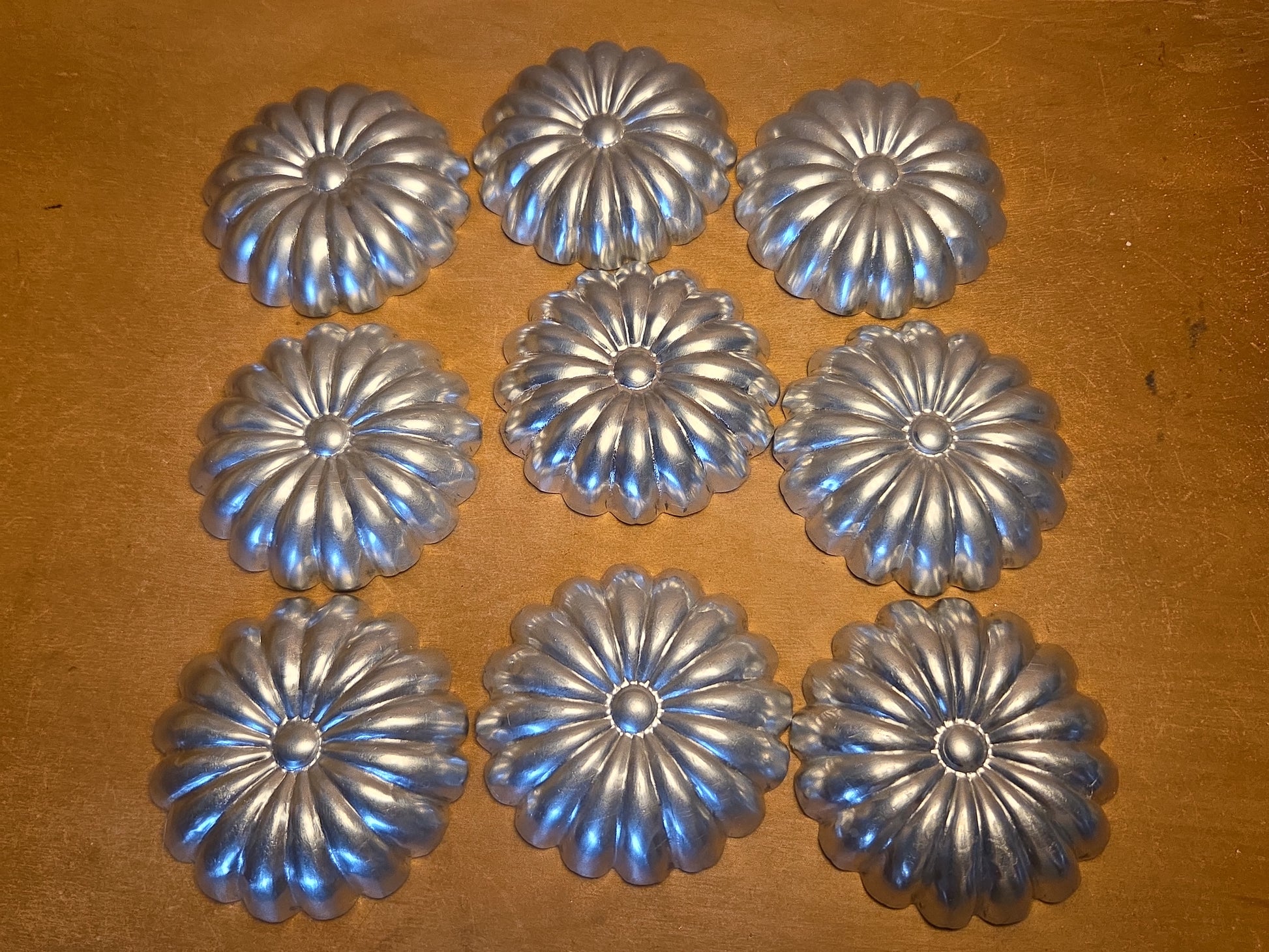Vintage Sandbakkel Small Aluminu. Tins Molds Cups Pans Set of 9 3" x 1/2" al61