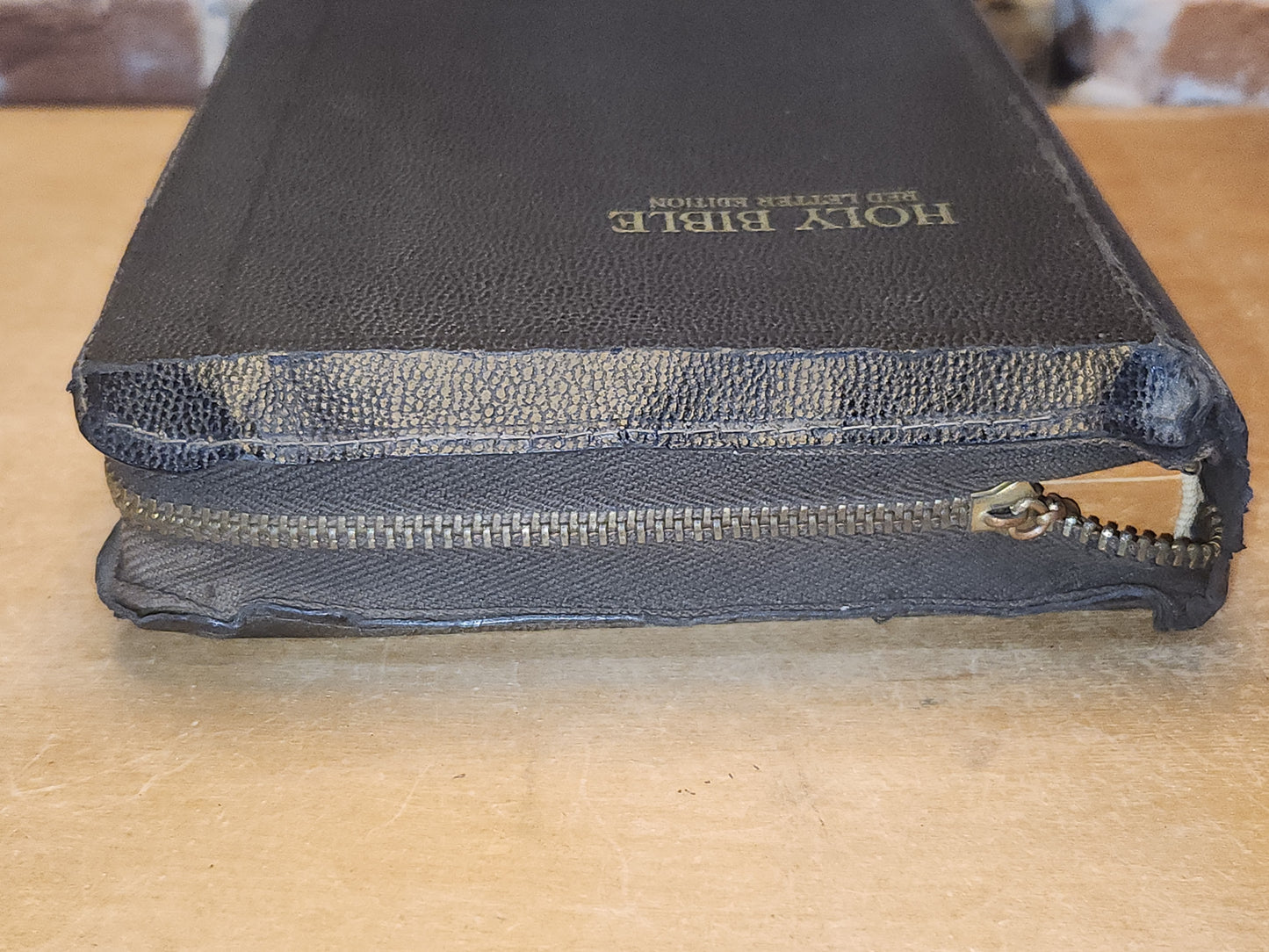 Vintage Hardcover Zipper The Holy Bible Red Letter Edition vb03
