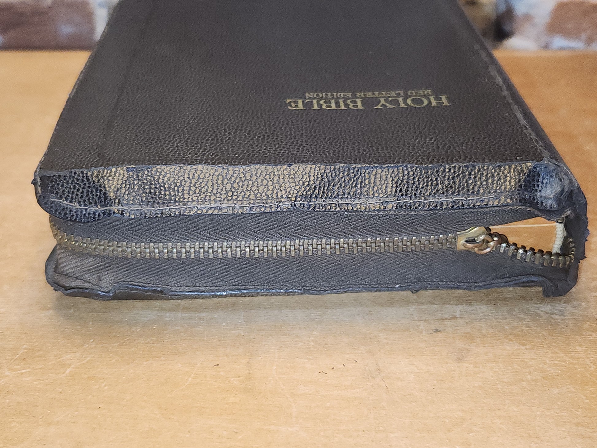 Vintage Hardcover Zipper The Holy Bible Red Letter Edition vb03