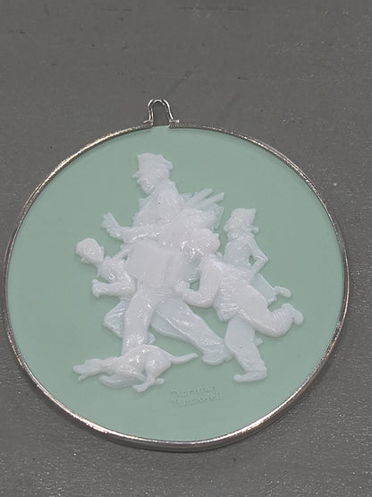 Vintage Hallmark Keepsake Norman Rockwell Cameo Ornament 6th in Series 1985