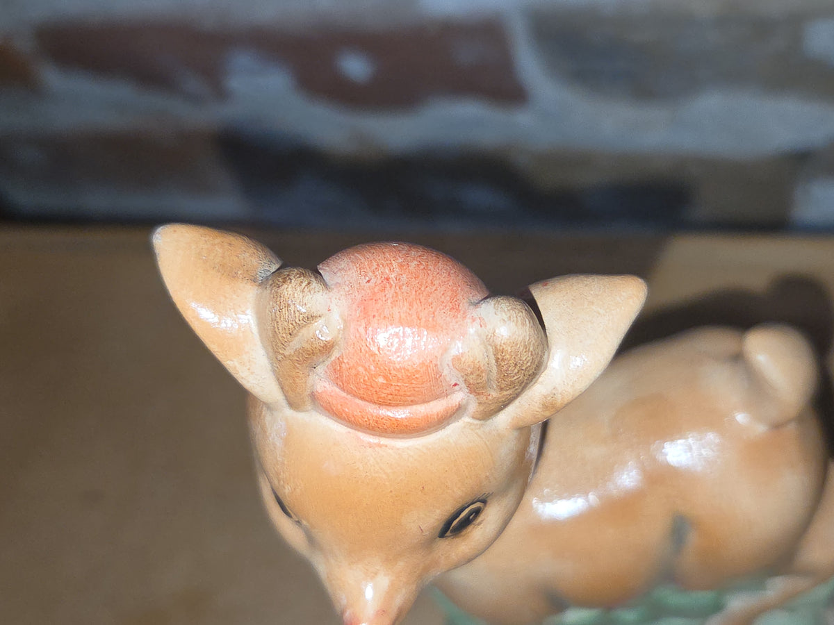 Vintage Ceramic Deer Holly Berries Christmas Handpainted dr4