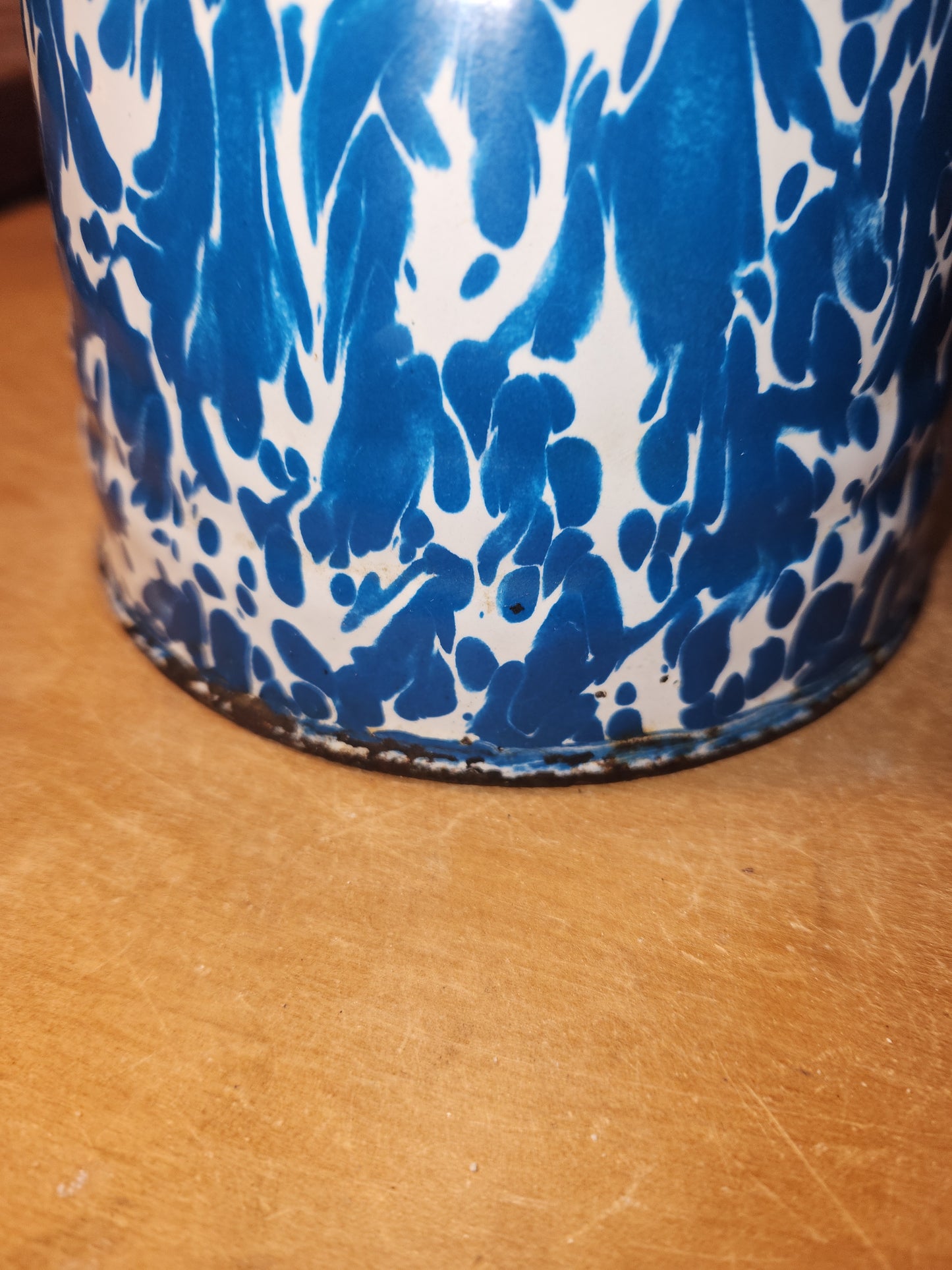 Vintage Enamelware Graniteware Coffee Pot with Lid Blue White Swirl Splotches ew70