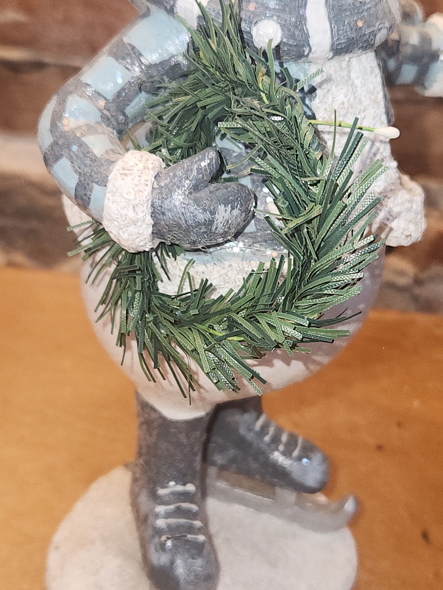 Resin Skating Snowman Blue White with Tree sm08