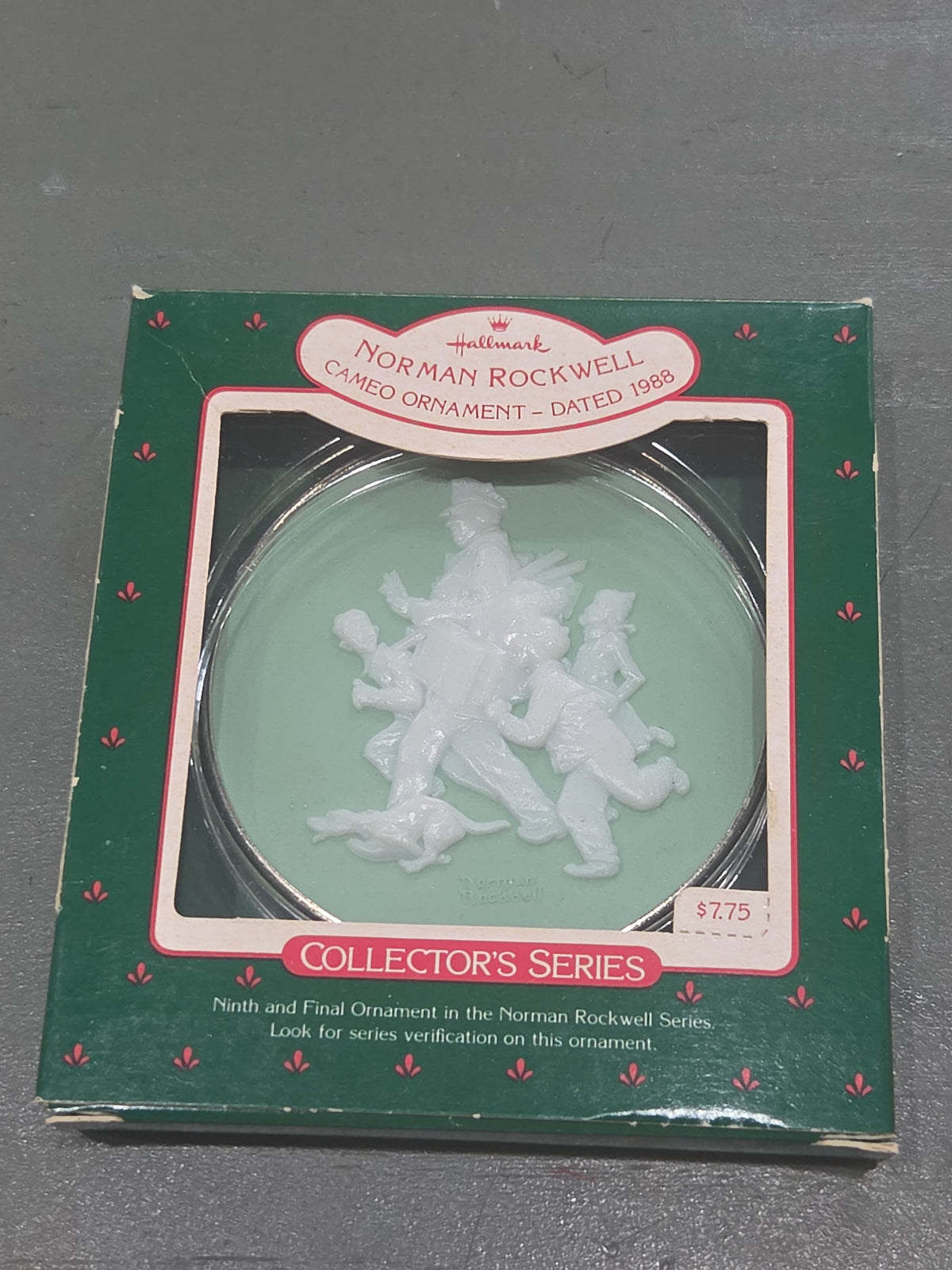 Vintage Hallmark Keepsake Norman Rockwell Cameo Ornament 6th in Series 1985